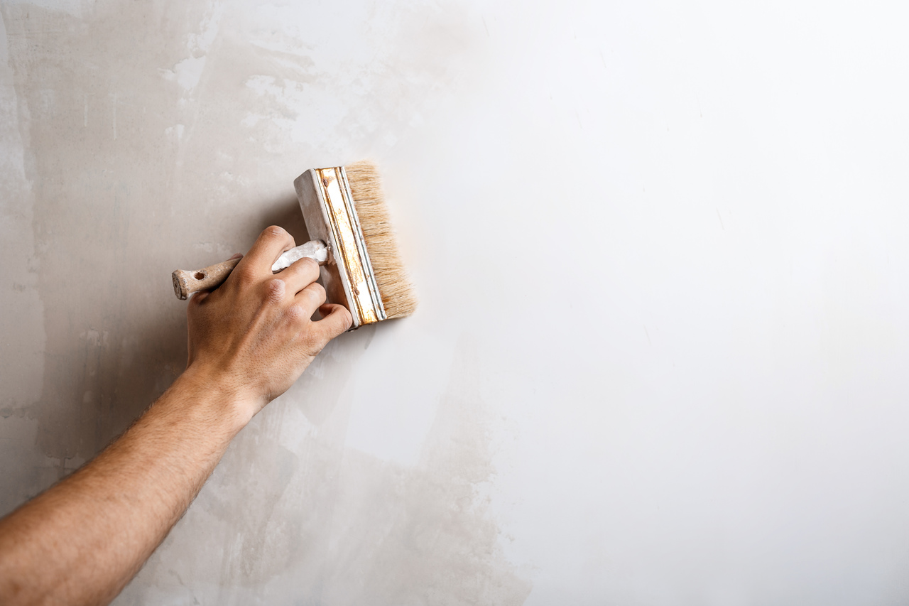 Priming walls before painting. When is it necessary?